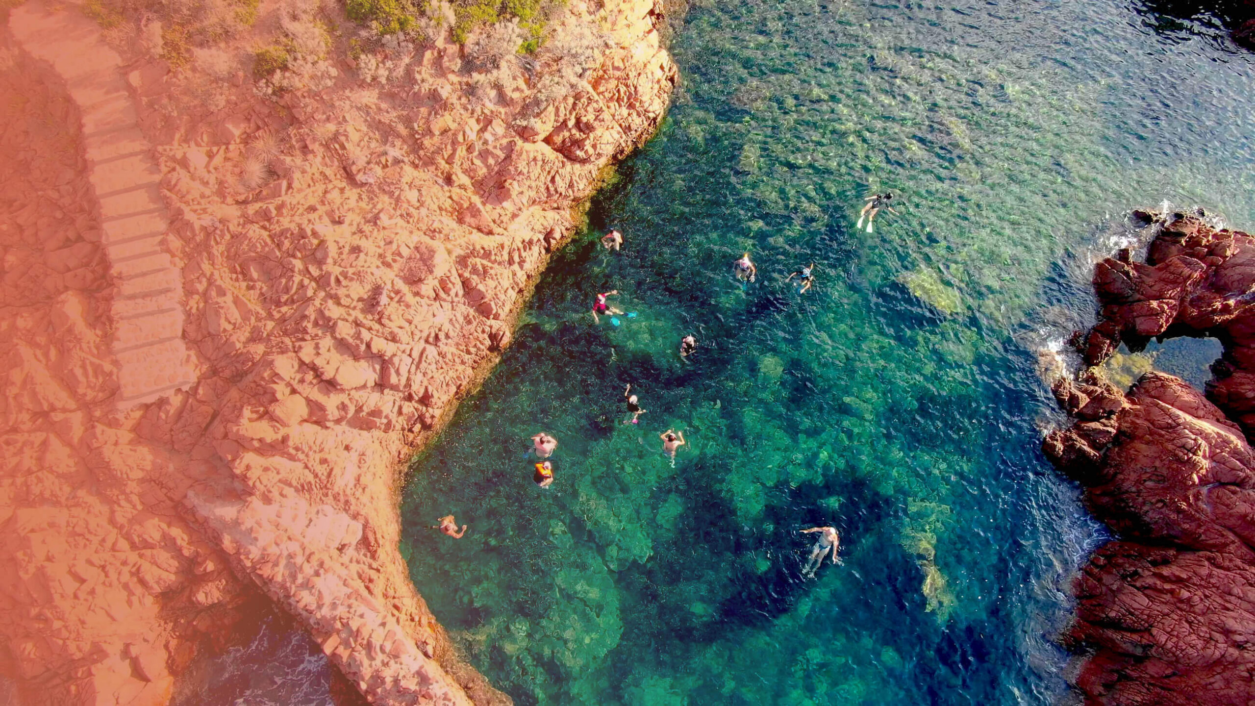 Randonnée palmée en mer Méditerranée